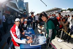 #1 Porsche Team Porsche 919 Hybrid: Timo Bernhard, Mark Webber, Brendon Hartley