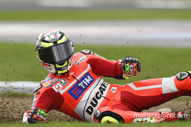 Andrea Iannone, Ducati Team crash