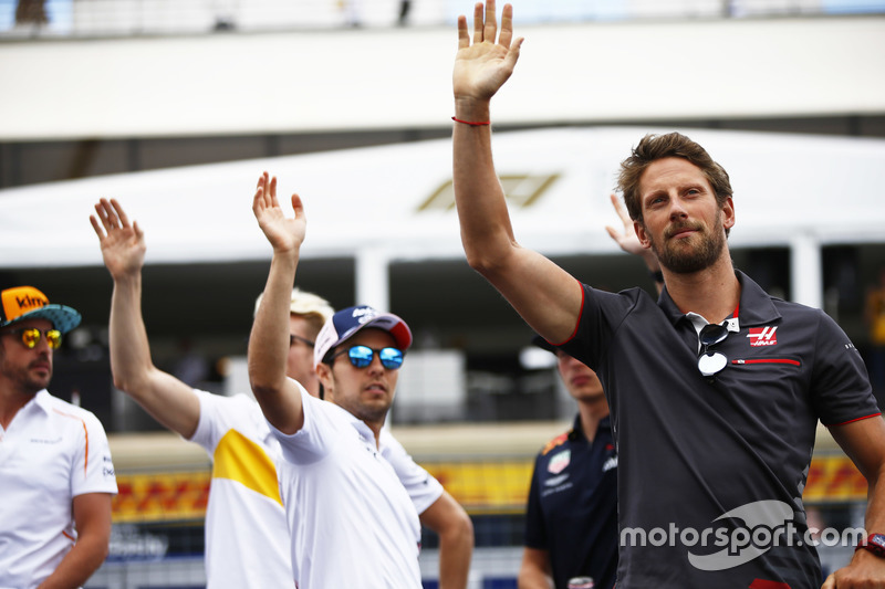 Fernando Alonso, McLaren, Nico Hulkenberg, Renault Sport F1 Team, Sergio Perez, Force India, Max Verstappen, Red Bull Racing, and Romain Grosjean, Haas F1 Team