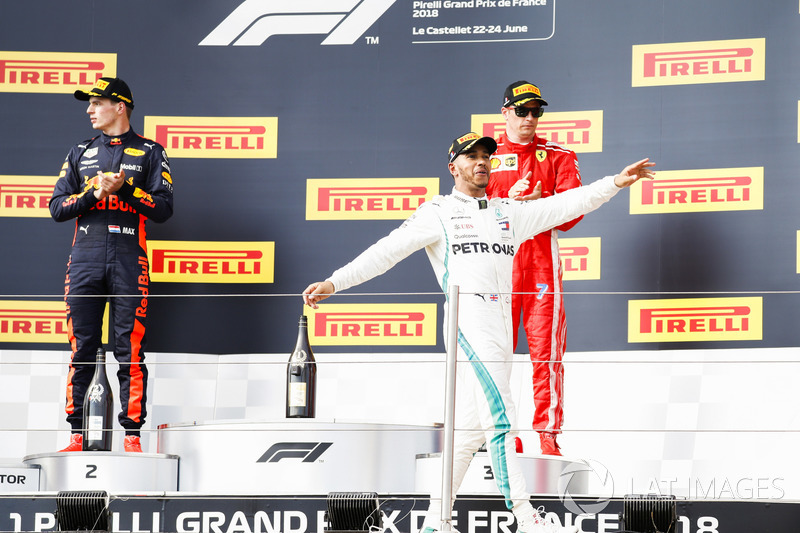 Podio: segundo lugar Max Verstappen, Red Bull Racing, ganador de la carrera Lewis Hamilton, Mercedes AMG F1 y tercer lugar Kimi Raikkonen, Ferrari