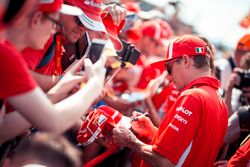 Kimi Raikkonen, Ferrari zet handtekeningen