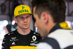 Nico Hulkenberg, Renault Sport F1 Team with Rick Kelly, Nissan Motorsport Nissan