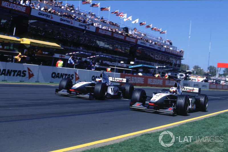 Mika Hakkinen, McLaren-Mercedes, double David Coulthard