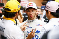 Пьер Гасли, Scuderia Toro Rosso, Карлос Сайнс, Renault Sport F1 Team, и Серхио Перес, Sahara Force India F1