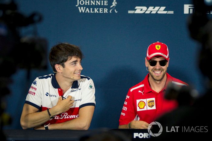 Charles Leclerc, Sauber y Sebastian Vettel, Ferrari en la conferencia de prensa