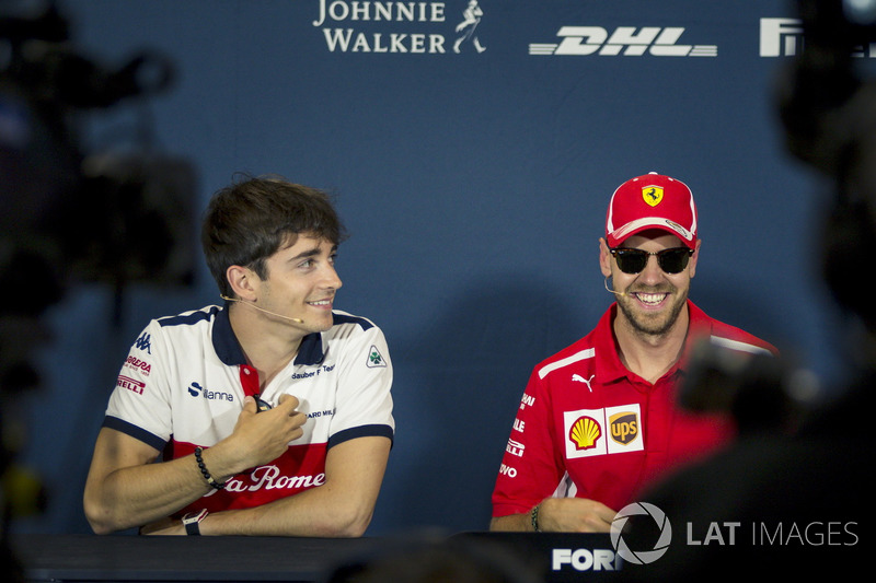Charles Leclerc, Sauber y Sebastian Vettel, Ferrari en la conferencia de prensa