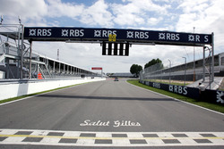 Tribute to Gilles Villeneuve, on the circuit