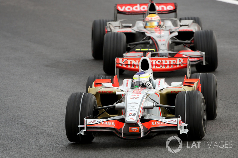 Hamilton achtervolgt