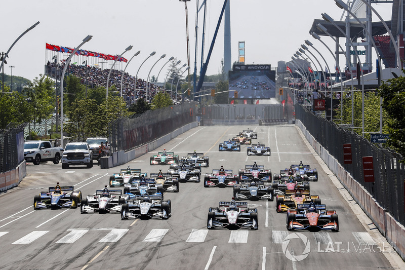 Aksi start IndyCar 2018