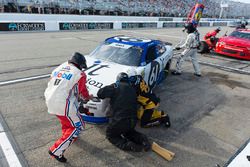 Kaz Grala, Fury Race Cars LLC, Ford Mustang IT Coalition/15-40.org makes a pit stop, Sunoco 