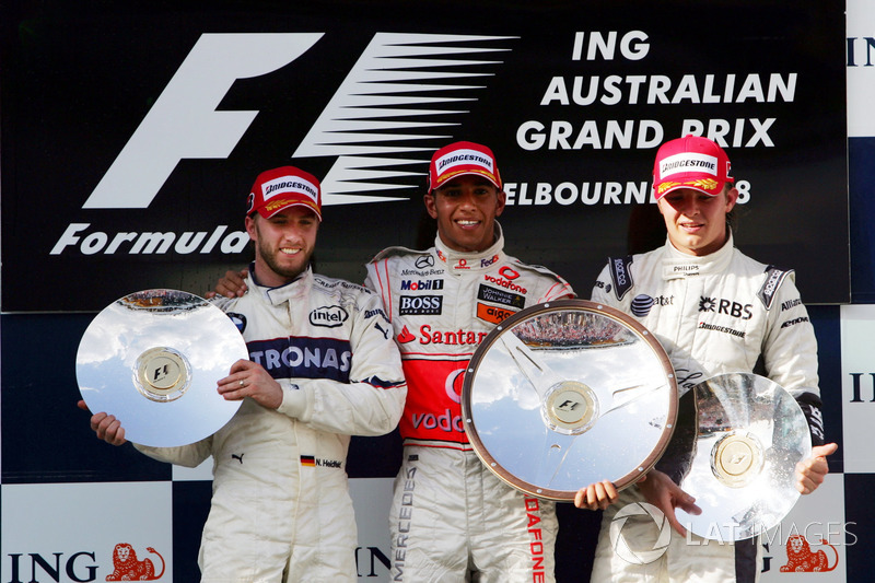 Podio: il secondo classificato Nick Heidfeld, BMW Sauber F1, il vincitore della gara Lewis Hamilton, McLaren, il terzo classificato Nico Rosberg, Williams