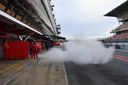 Sebastian Vettel, Ferrari SF71H leaves the garage and smokes