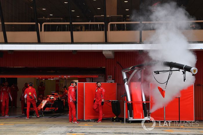 Humo en el garaje de Ferrari