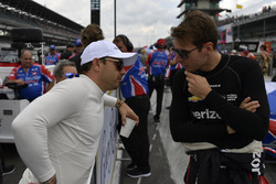 Oriol Servia, Scuderia Corsa with RLL Honda, Will Power, Team Penske Chevrolet