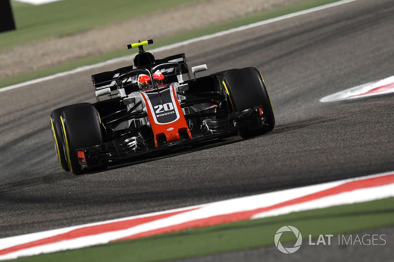 <img src="https://cdn-1.motorsport.com/static/custom/car-thumbs/F1_2018/TESTS/haas.png" alt="" width="250" /> Haas
