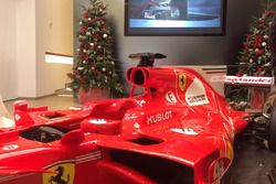 Ferrari SF70H e gli alberi di Natale