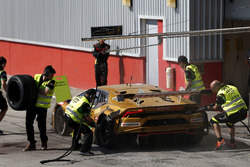 #963 GRT Grasser Racing Team Lamborghini Huracán GT3: Mark Ineichen, Roberto Pampanini, Christoph Lenz, Mauro Calamia, Rik Breukers