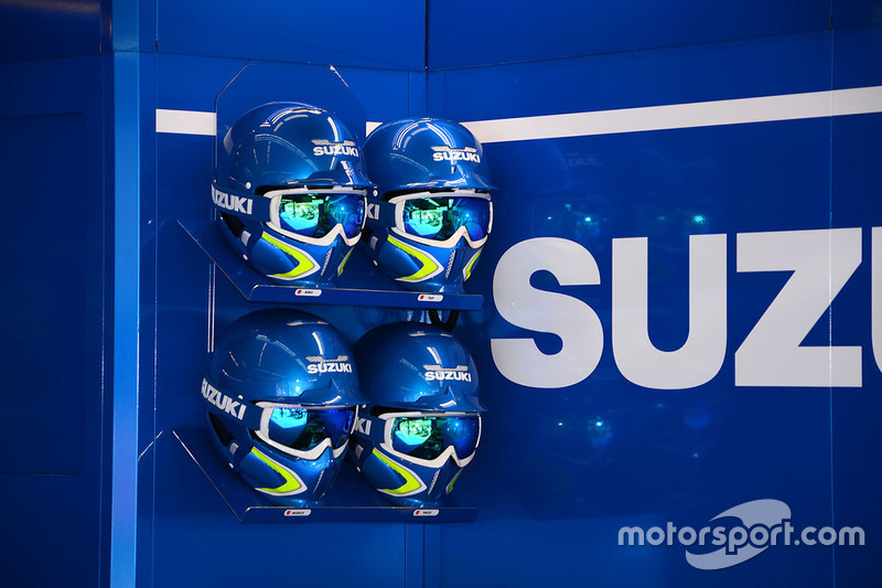 Team Suzuki MotoGP casco