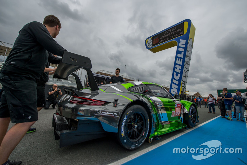 #99 Dempsey Proton Competition Porsche 911 RSR