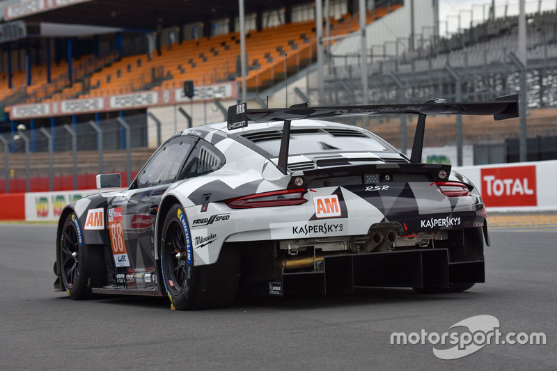 #88 Dempsey Proton Competition Porsche 911 RSR