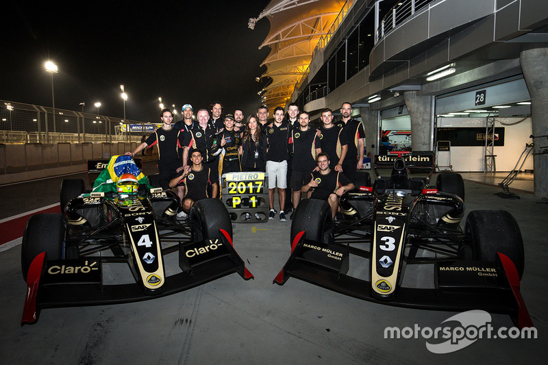 2017 champion Pietro Fittipaldi, Lotus, celebrates with his team