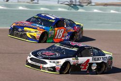 Kevin Harvick, Stewart-Haas Racing Ford Kyle Busch, Joe Gibbs Racing Toyota