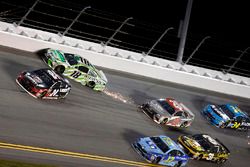 Kyle Busch, Joe Gibbs Racing, Toyota Camry Interstate Batteries wreck