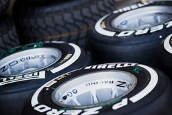 Des pneus Pirelli