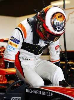 Stoffel Vandoorne, McLaren, enters his cockpit
