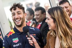 Daniel Ricciardo, Red Bull Racing talks with Lety Sahagun