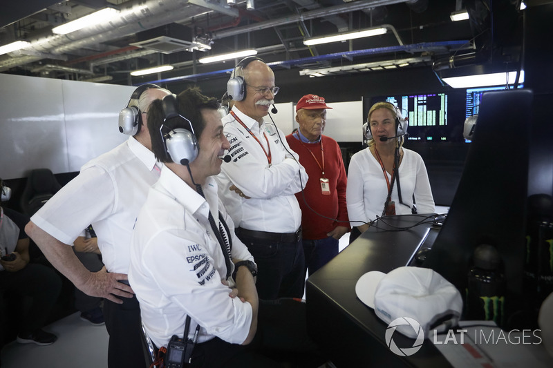 Toto Wolff, Executive Director Mercedes AMG F1, Dr Dieter Zetsche, CEO, Mercedes Benz, Niki Lauda, N