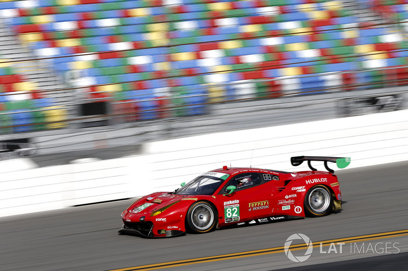 #82 Risi Competizione Ferrari 488 GT3: Ricardo Perez de Lara, Martin Fuentes, Santiago Creel, Miguel Molina, Matt Griffin