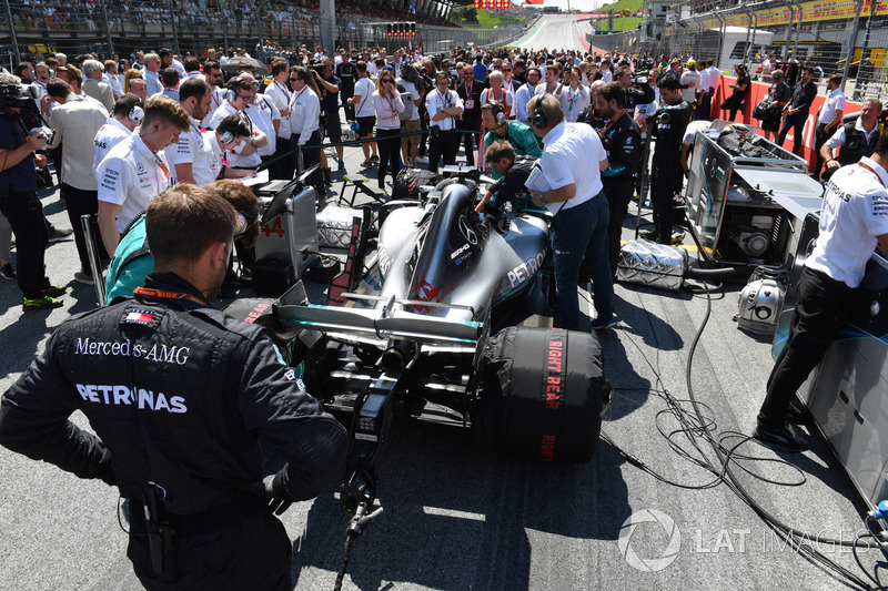 Lewis Hamilton, Mercedes-AMG F1 W09