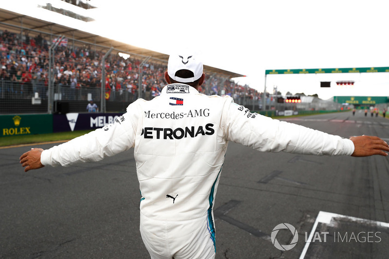 Pole sitter Lewis Hamilton, Mercedes-AMG F1