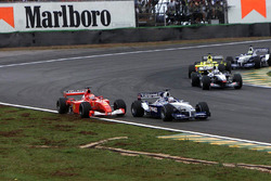 Juan Pablo Montoya, BMW Williams FW23 ve Michael Schumacher, Ferrari F1 2001