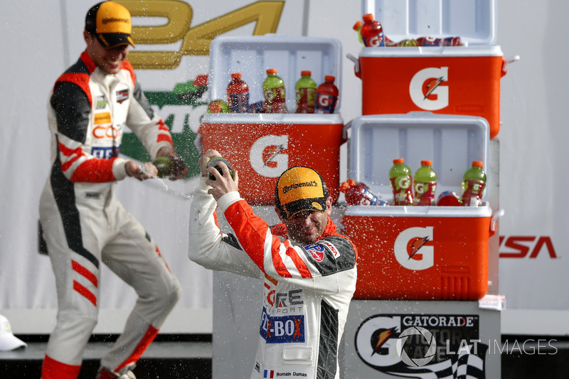 Victory lane, Champagne shower, #54 CORE autosport ORECA LMP2: Romain Dumas, Loic Duval