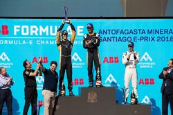 Jean-Eric Vergne, Techeetah, Andre Lotterer, Techeetah con Sébastien Buemi, Renault e.Dams, in 3rd
