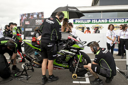 Tom Sykes, Kawasaki Racing Team sur la grille de départ