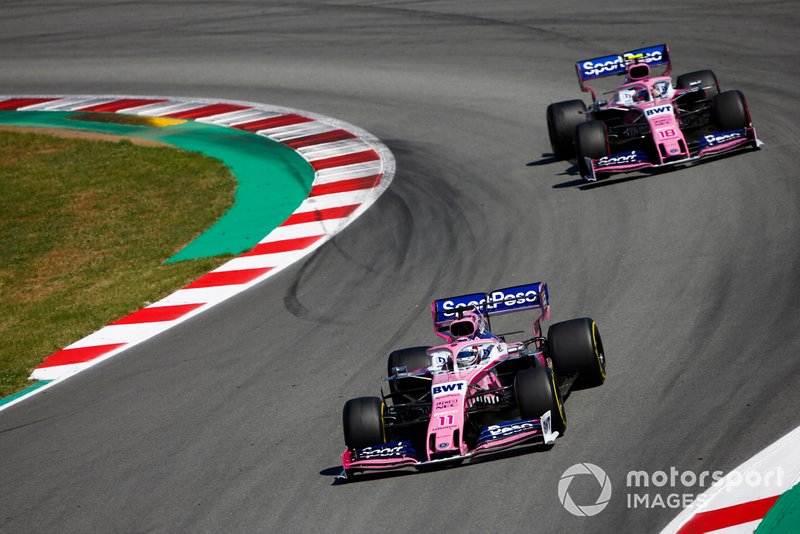 Sergio Perez, Racing Point RP19, precede Lance Stroll, Racing Point RP19