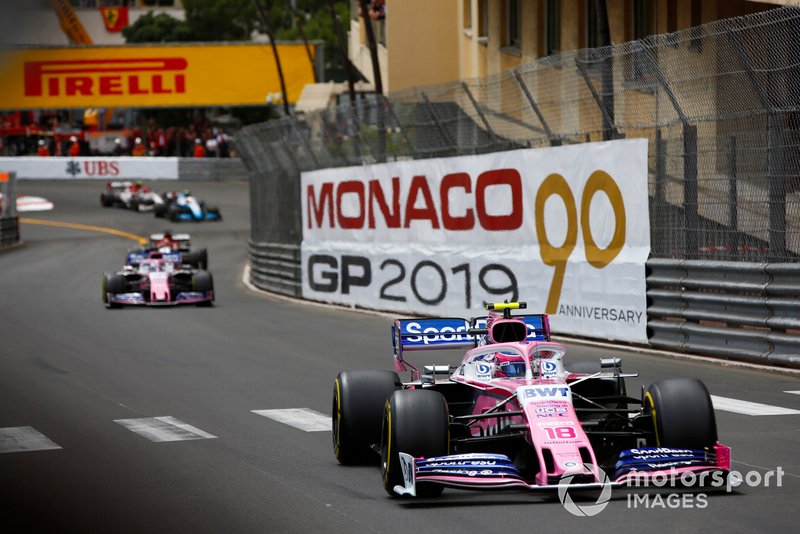 Lance Stroll, Racing Point RP19, ve Sergio Perez, Racing Point RP19