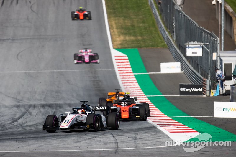 Callum Ilott, Sauber Junior Team by Charouz and Jordan King, MP Motorsport