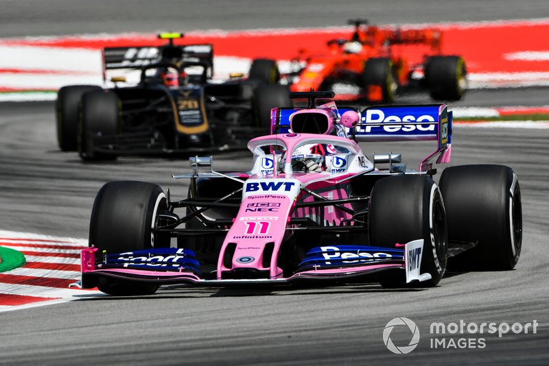 Sergio Perez, Racing Point RP19, devant Kevin Magnussen, Haas F1 Team VF-19, et Sebastian Vettel, Ferrari SF90