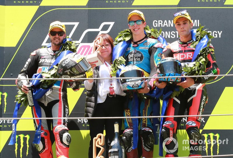 Podium: 1. Alex Marquez, 2. Tom Lüthi, 3. Jorge Navarro