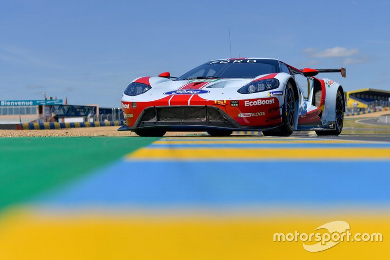 #69 Ford Chip Ganassi Racing Ford GT