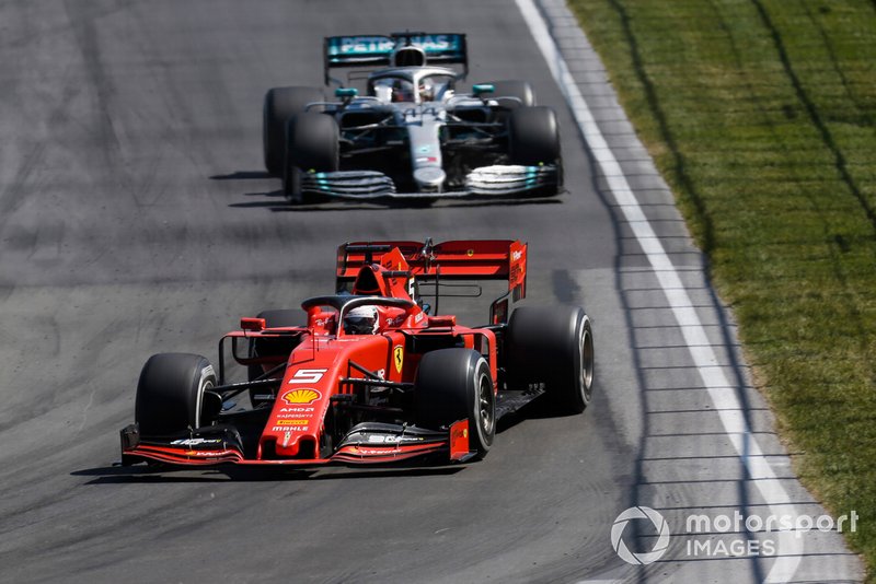 Sebastian Vettel, Ferrari SF90, Lewis Hamilton, Mercedes AMG F1 W10