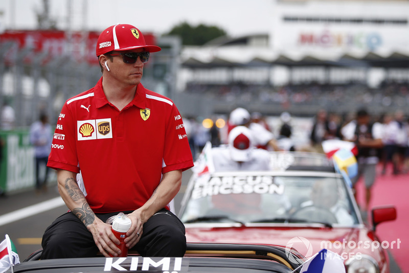 Kimi Raikkonen, Ferrari lors de la parade des pilotes