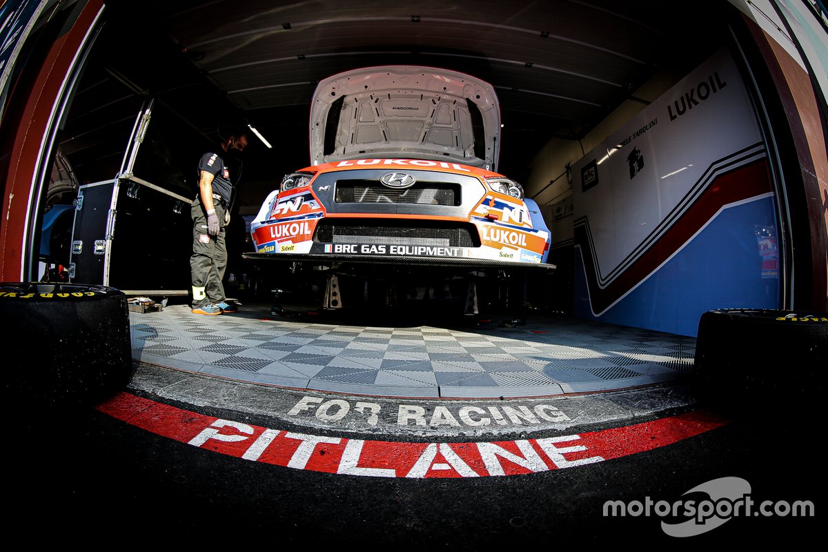 Gabriele Tarquini, BRC Hyundai N LUKOIL Squadra Corse Hyundai i30 N TCR