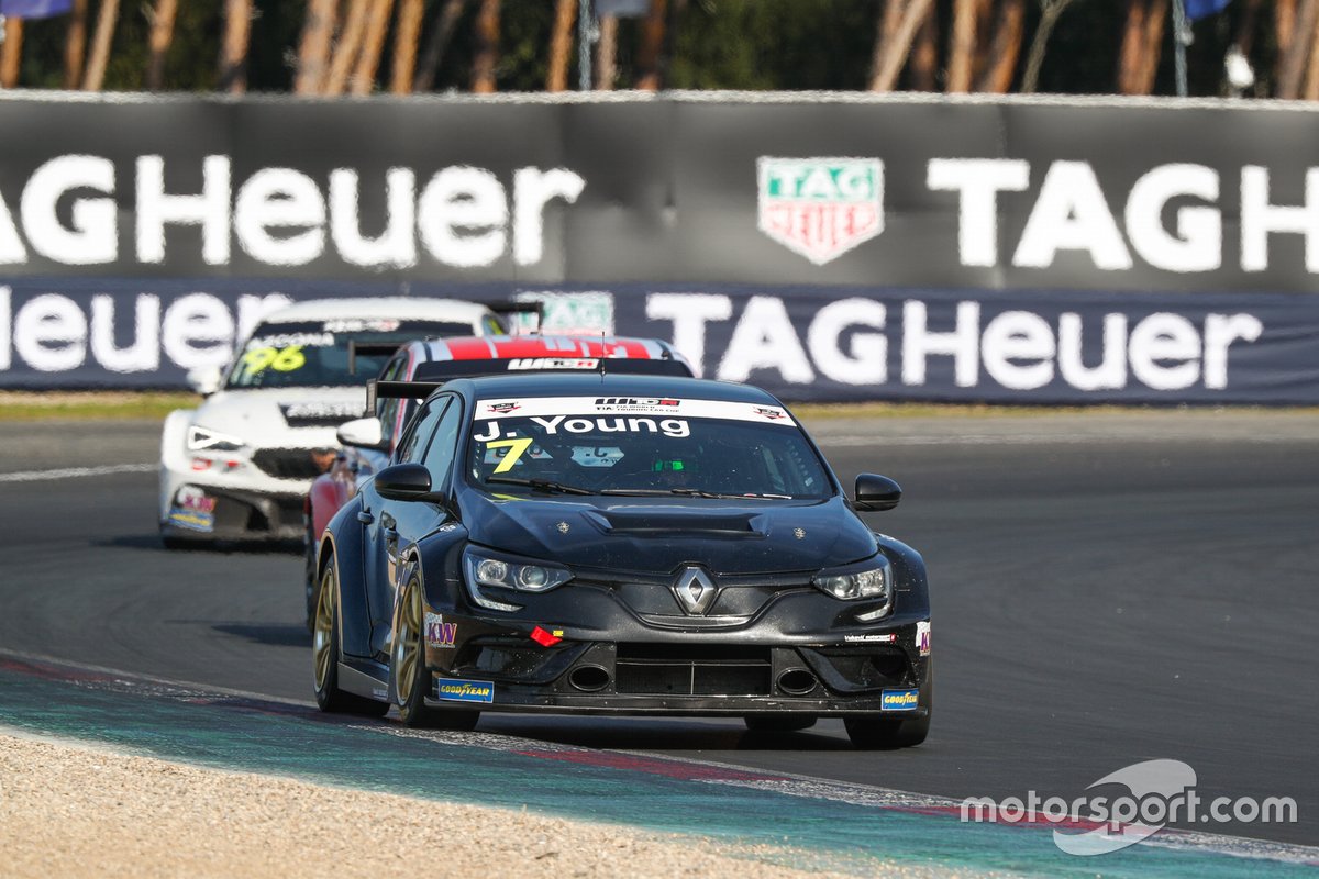 Jack Young, Vukovic Motorsport Renault Megane RS, Mikel Azcona, Zeng? Motorsport Services KFT CUPRA León Competición TCR