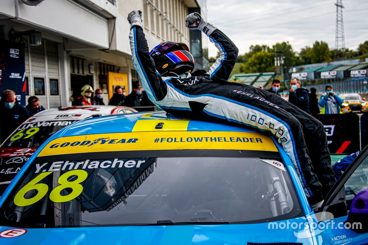 Il vincitore della gara Yann Ehrlacher, Cyan Racing Lynk & Co 03 TCR
