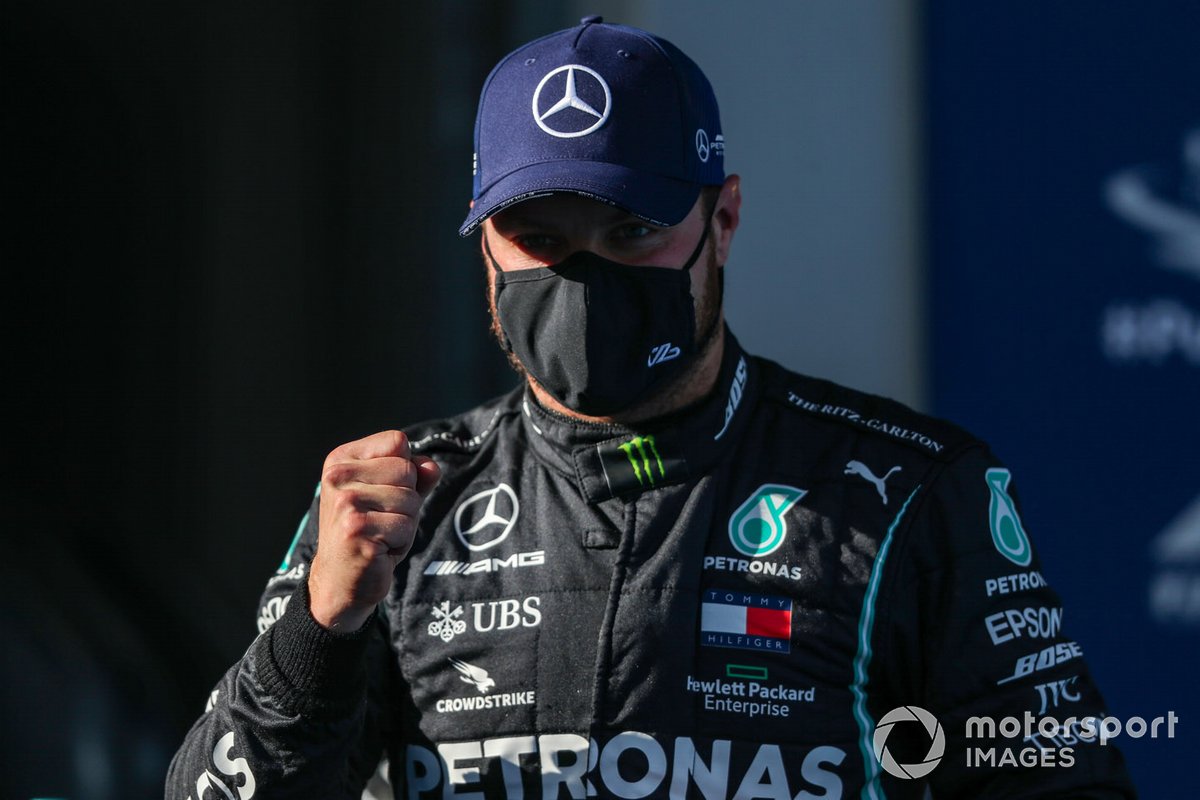 Ganador de la pole Valtteri Bottas, Mercedes-AMG F1